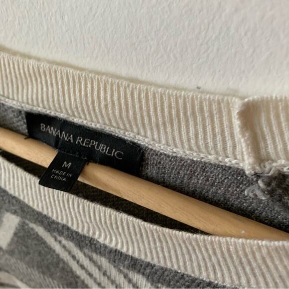 Banana Republic Wool Angora Blend Grey Cream Geometic Stripe Print Sweater M - Picture 2 of 4